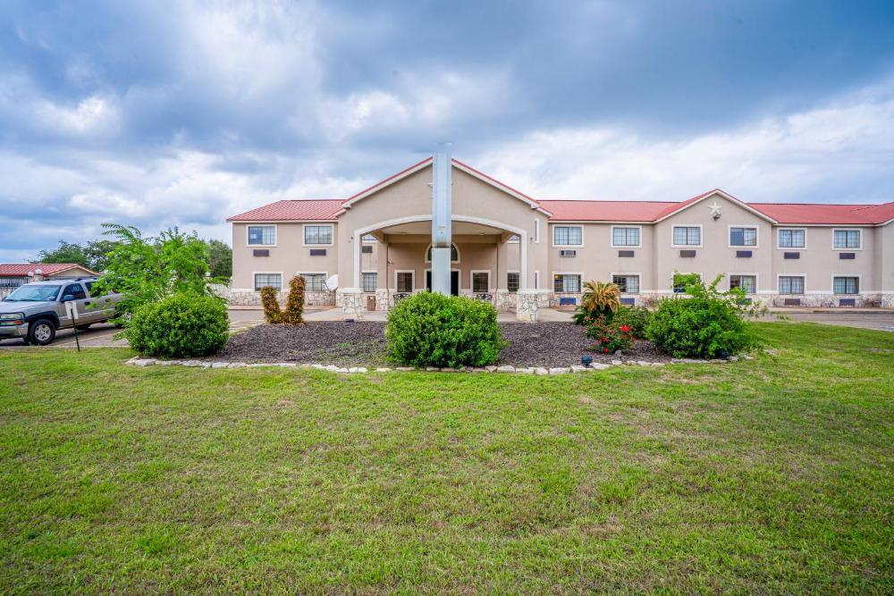 Texan Inn By OYO Beeville US-181